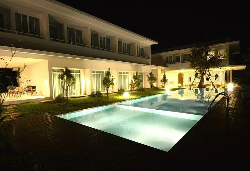 Fotos del hotel Prairie Hills Resort:  2