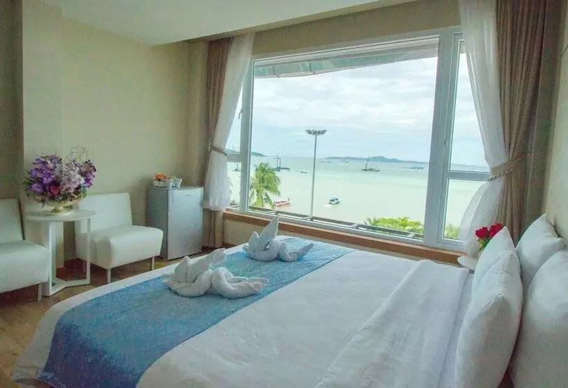 Fotos del hotel The Beach Front Resort Pattaya:  15