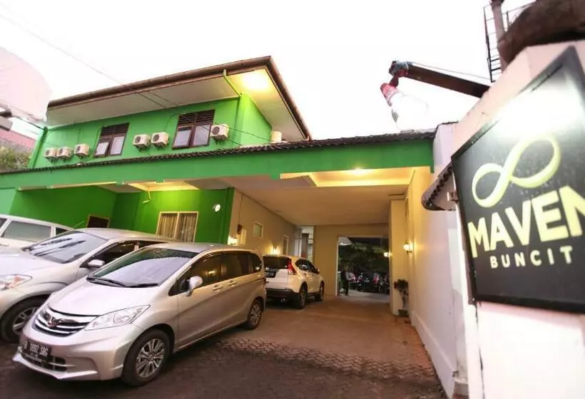 Fotos del hotel Maven Buncit:  3