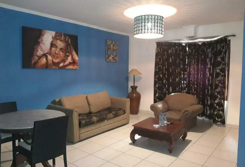 Fotos del hotel Maven Buncit:  7