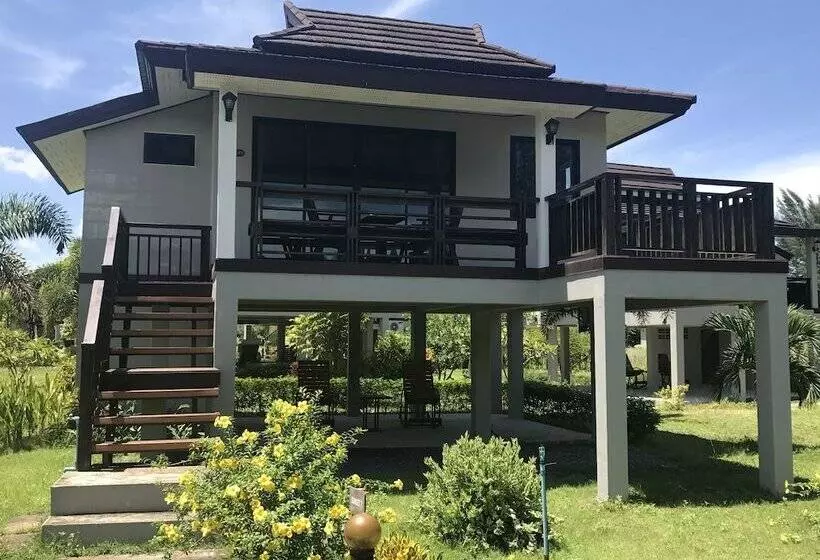 Fotos del hotel The Hip Resort @ Khao Lak:  20