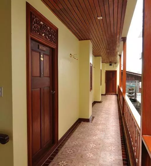 Fotos del hotel Sripat Guesthouse:  16