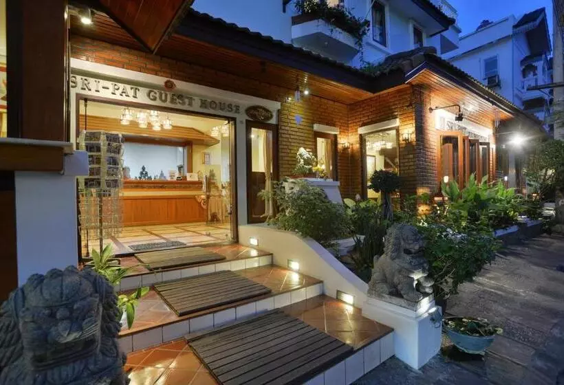 Fotos del hotel Sripat Guesthouse:  8