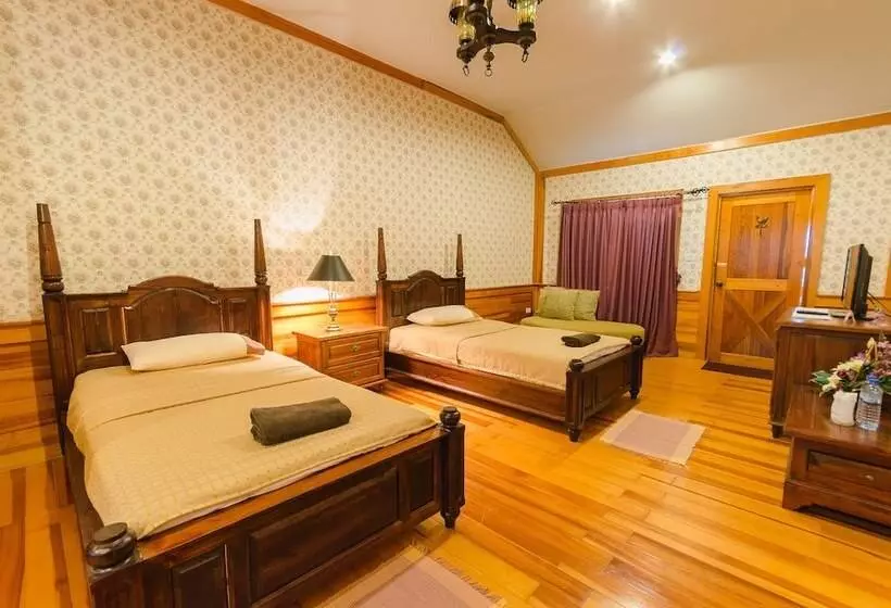 Fotos del hotel The Log Home Experience Khao Yai:  10