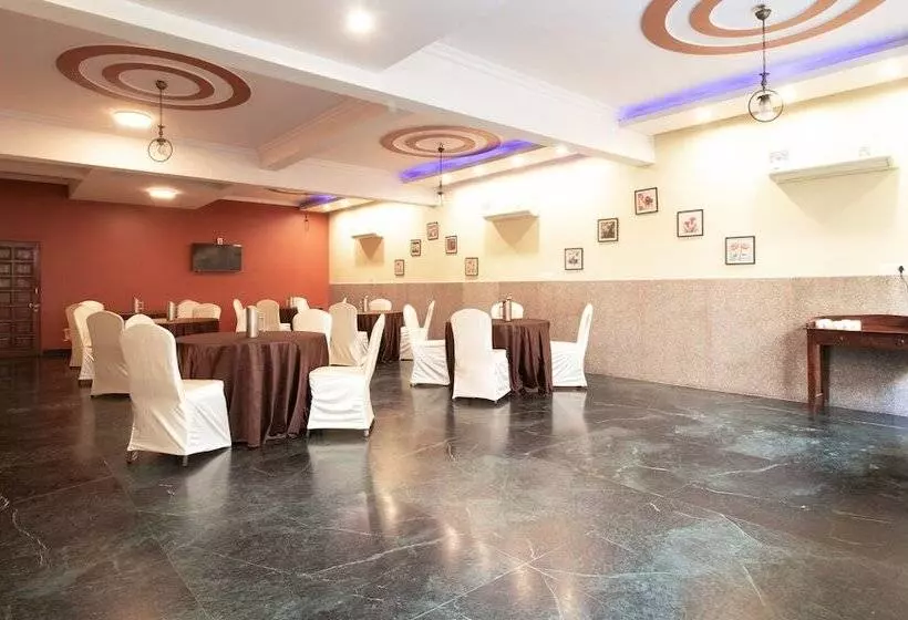 Fotos del hotel Treebo Trend The Anchorage Malviya Nagar:  9
