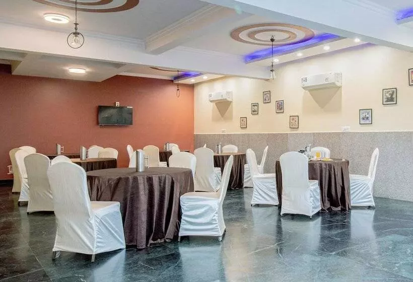 Fotos del hotel Treebo Trend The Anchorage Malviya Nagar:  5