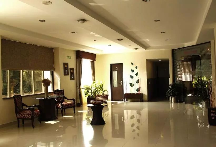 Fotos del hotel Oyo Premium Civil Lines Dharamshala:  14