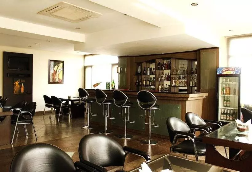 Fotos del hotel Oyo Premium Civil Lines Dharamshala:  10