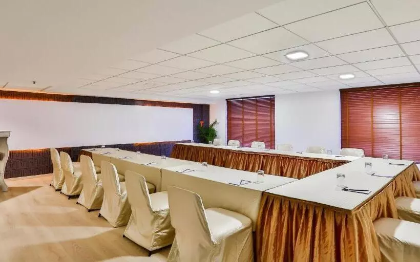 Fotos del hotel T24 Residency:  14