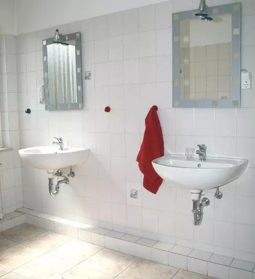 Fotos del hotel Zum Weserwehr:  10