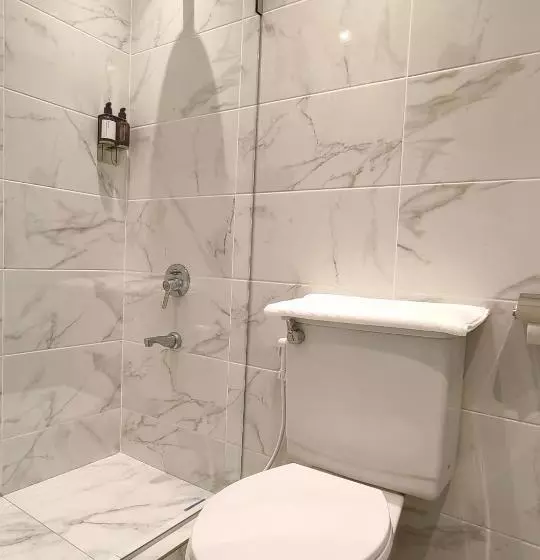 Fotos del hotel Kuching Park:  6