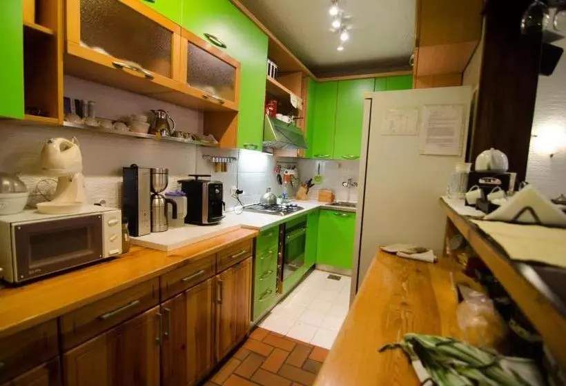 Fotos del hotel Halvat Guesthouse:  5