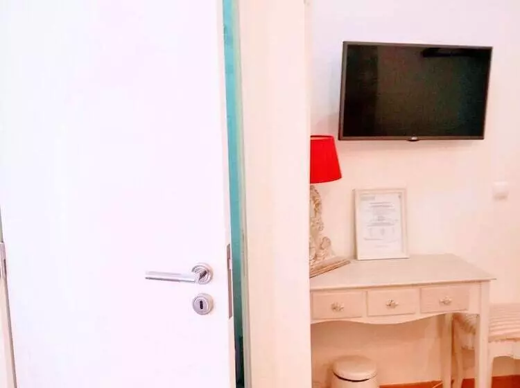 Fotos del hotel Lisbon Terrace Suites Large Groups Apartment:  9