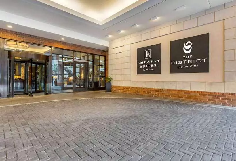 Fotos del hotel The District By Hilton Club:  9