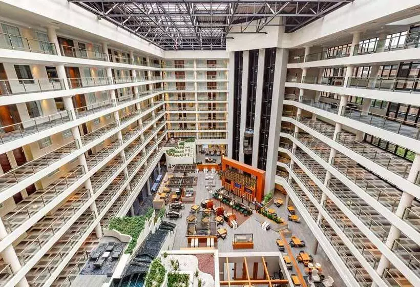 Fotos del hotel The District By Hilton Club:  10
