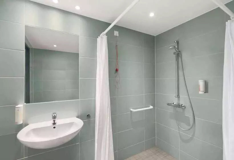 Fotos del hotel Super 8 By Wyndham Munich City West:  7