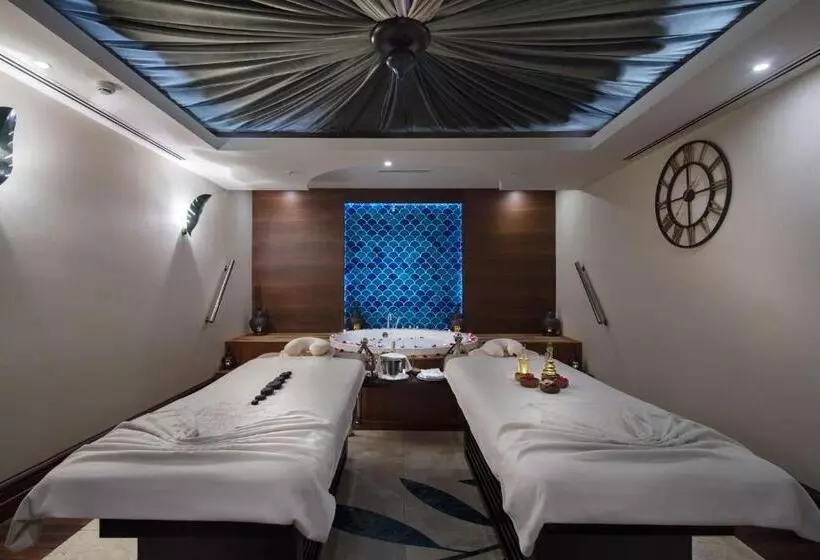 Fotos del hotel Merit Royal Premium Hotel  All Inclusive:  24