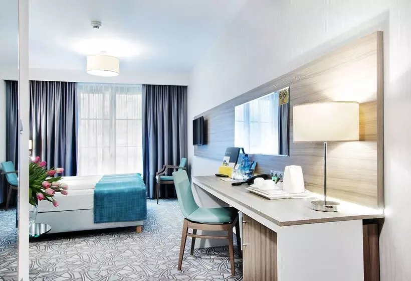 Fotos del hotel Golden Tulip Krakow Kazimierz:  7