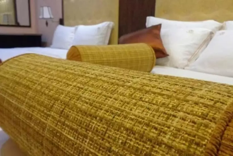 Fotos del hotel The Queensburry City:  15