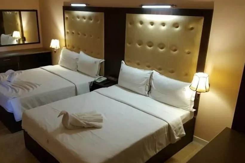 Fotos del hotel The Queensburry City:  2