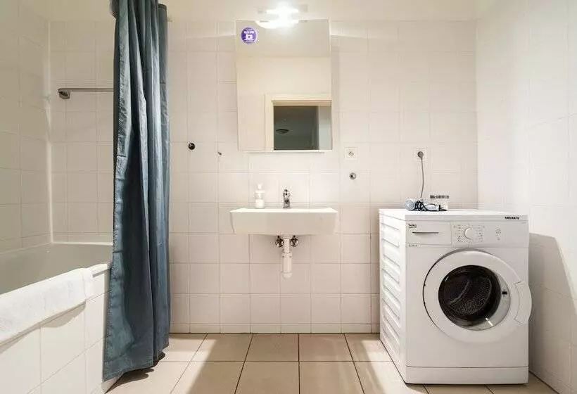 Fotos del hotel Keybox Checkin Apartments By Ambiente:  7