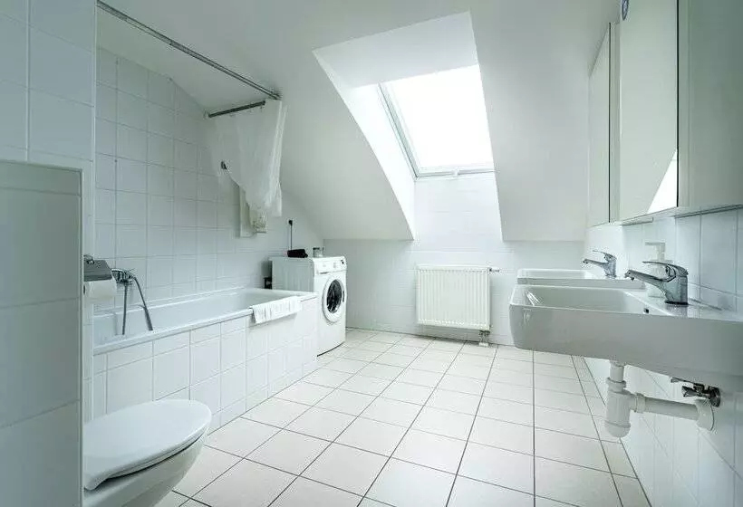 Fotos del hotel Keybox Checkin Apartments By Ambiente:  17