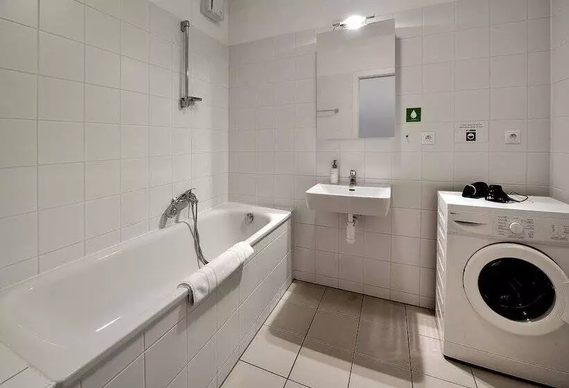 Fotos del hotel Keybox Checkin Apartments By Ambiente:  11