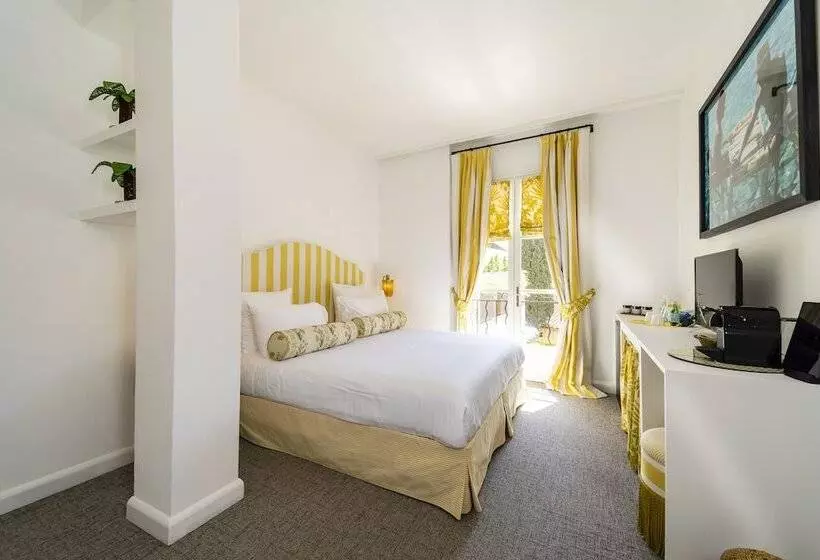 Fotos del hotel Hôtel Le Y:  21