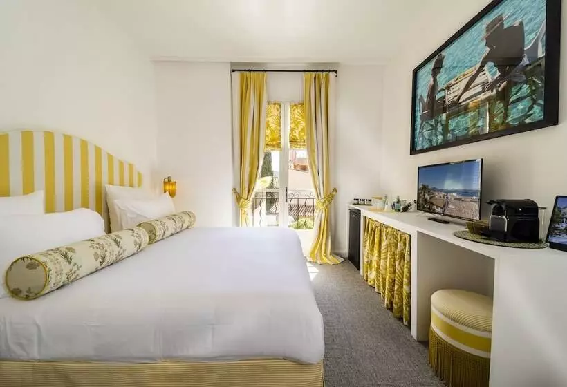 Fotos del hotel Hôtel Le Y:  8