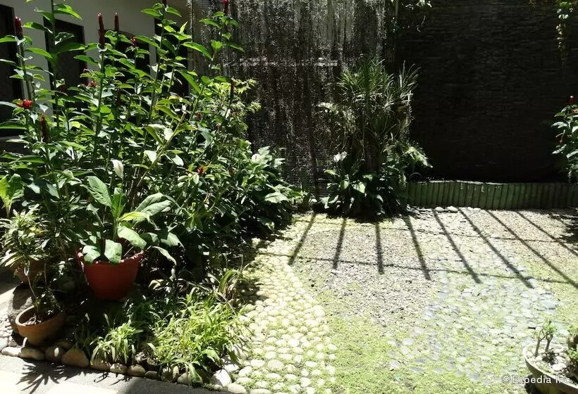 Fotos del hotel The Peridot Suites:  6
