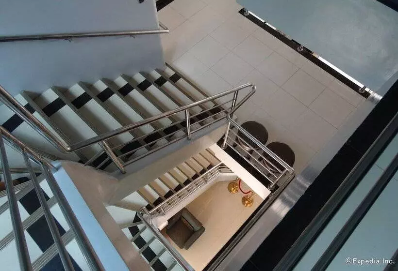 Fotos del hotel The Peridot Suites:  15