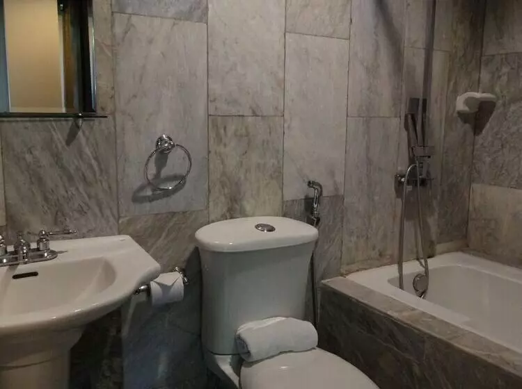 Fotos del hotel The Peridot Suites:  17