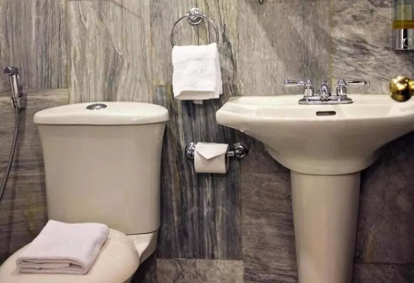 Fotos del hotel The Peridot Suites:  7