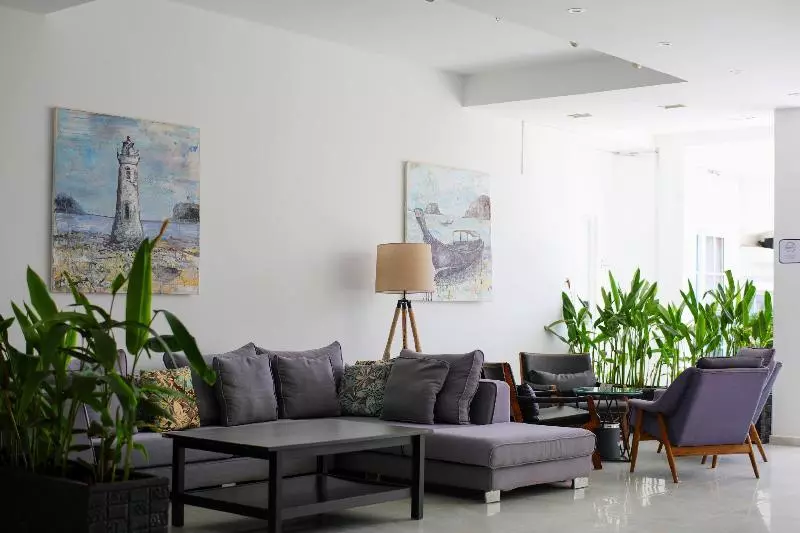 Fotos del hotel White Boutique  And Residences:  2