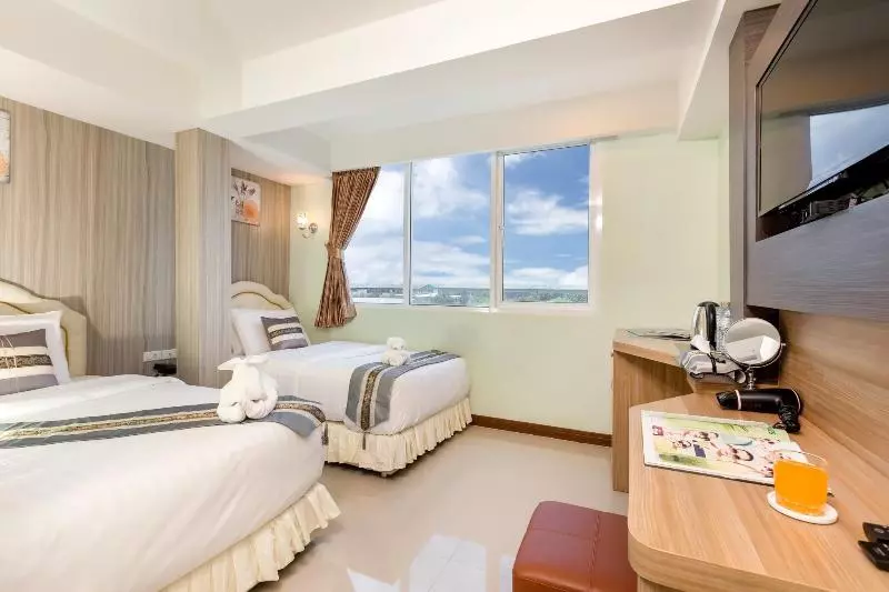 Fotos del hotel Roomquest Suvarnabhumi Airport:  3