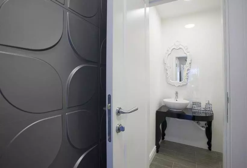Fotos del hotel New Belgrade Garni:  8