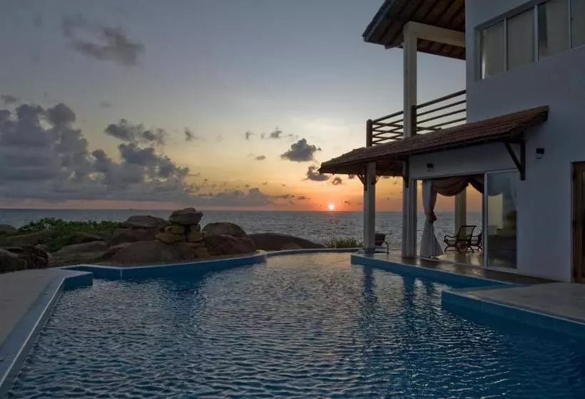 Land’s End Villa