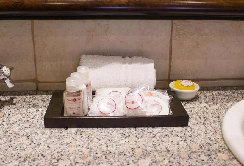 Fotos del hotel Candlewoods Guesthouse:  2