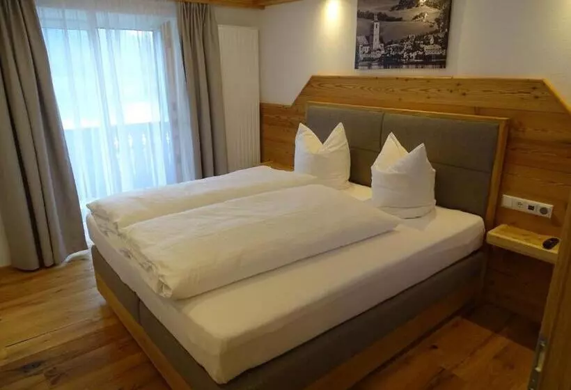 Fotos del hotel Altroiterhof:  7