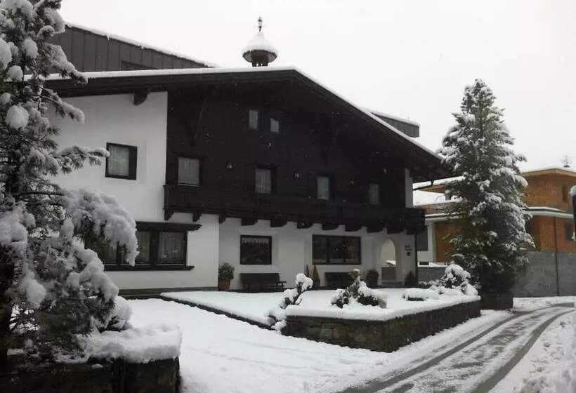 Fotos del hotel Alpin Hotel Garni Eder - Private Living:  15
