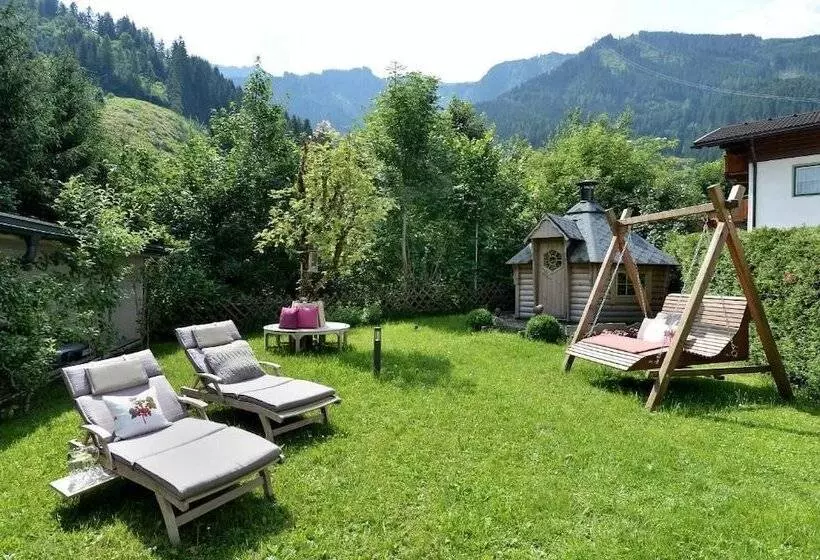 Fotos del hotel Alpin Hotel Garni Eder - Private Living:  9