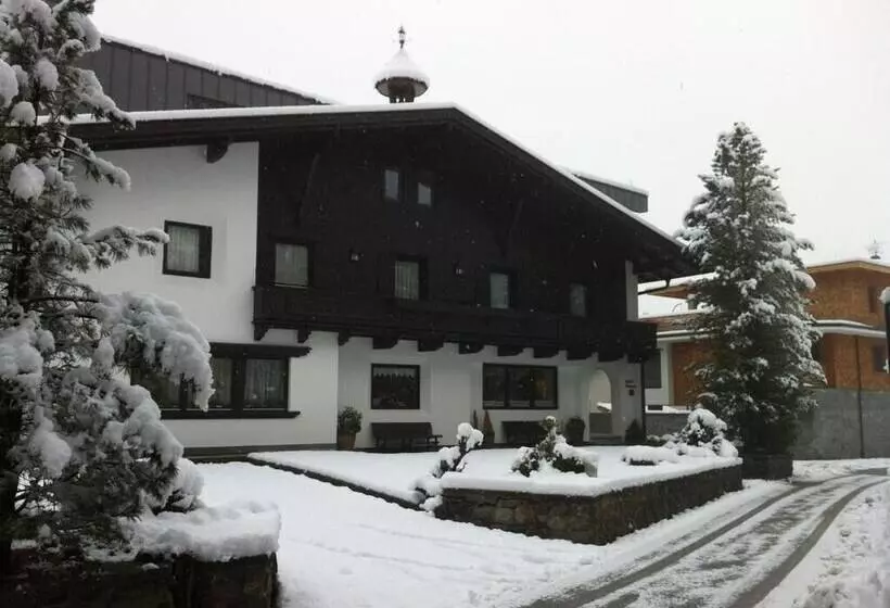 Fotos del hotel Alpin Hotel Garni Eder - Private Living:  19