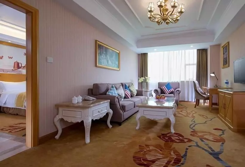 Fotos del hotel Vienna International  Guangzhou Panyu City Bridge Center International:  2
