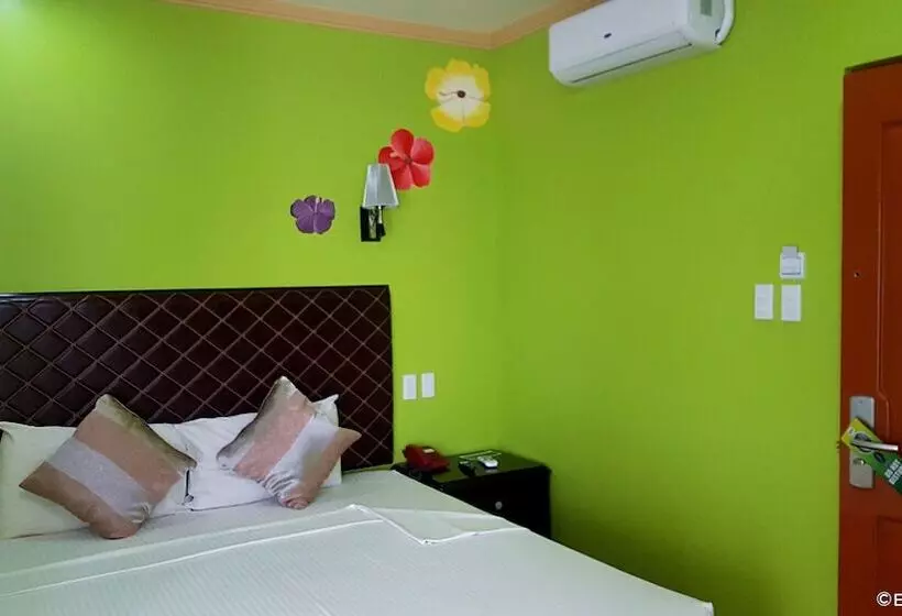 Fotos del hotel C & L Suites Inn:  2
