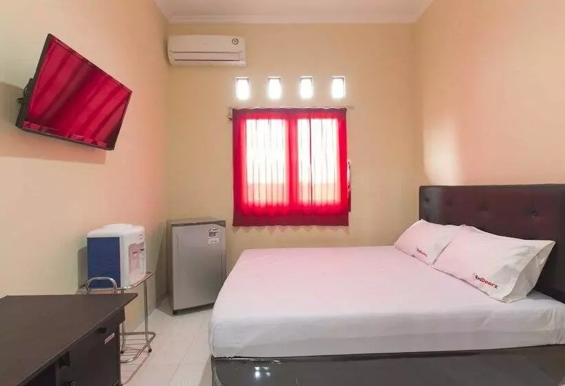 Fotos del hotel Reddoorz @ Utan Kayu:  7