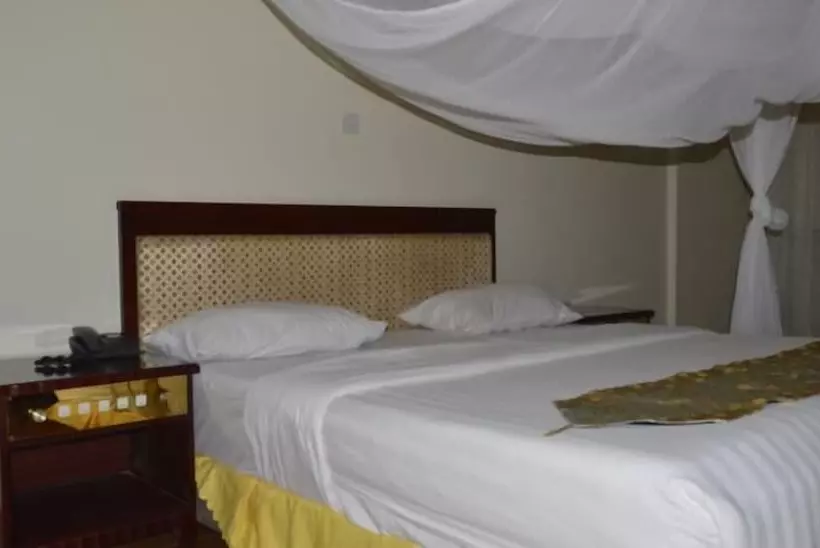 Fotos del hotel International 2000:  12