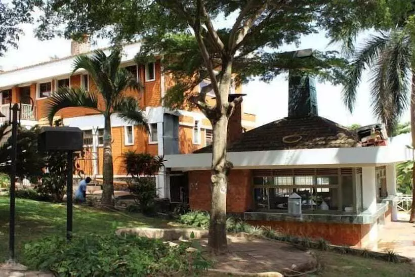 Fotos del hotel International 2000:  15