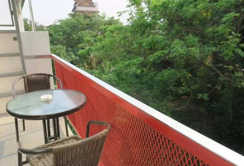 Fotos del hotel Montha:  17
