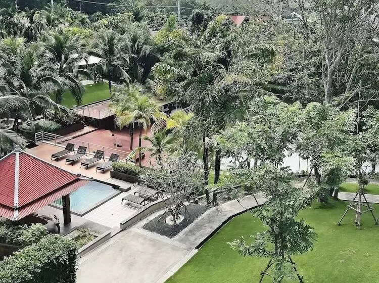 Royal Lee Resort & Spa