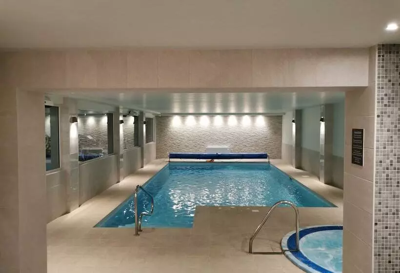 Fotos del hotel The Beeches  & Leisure Club:  2